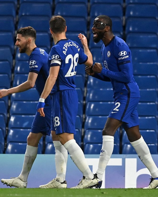 英超豪门又掉链子：3场不胜狂丢7分，争冠形势迅速恶化