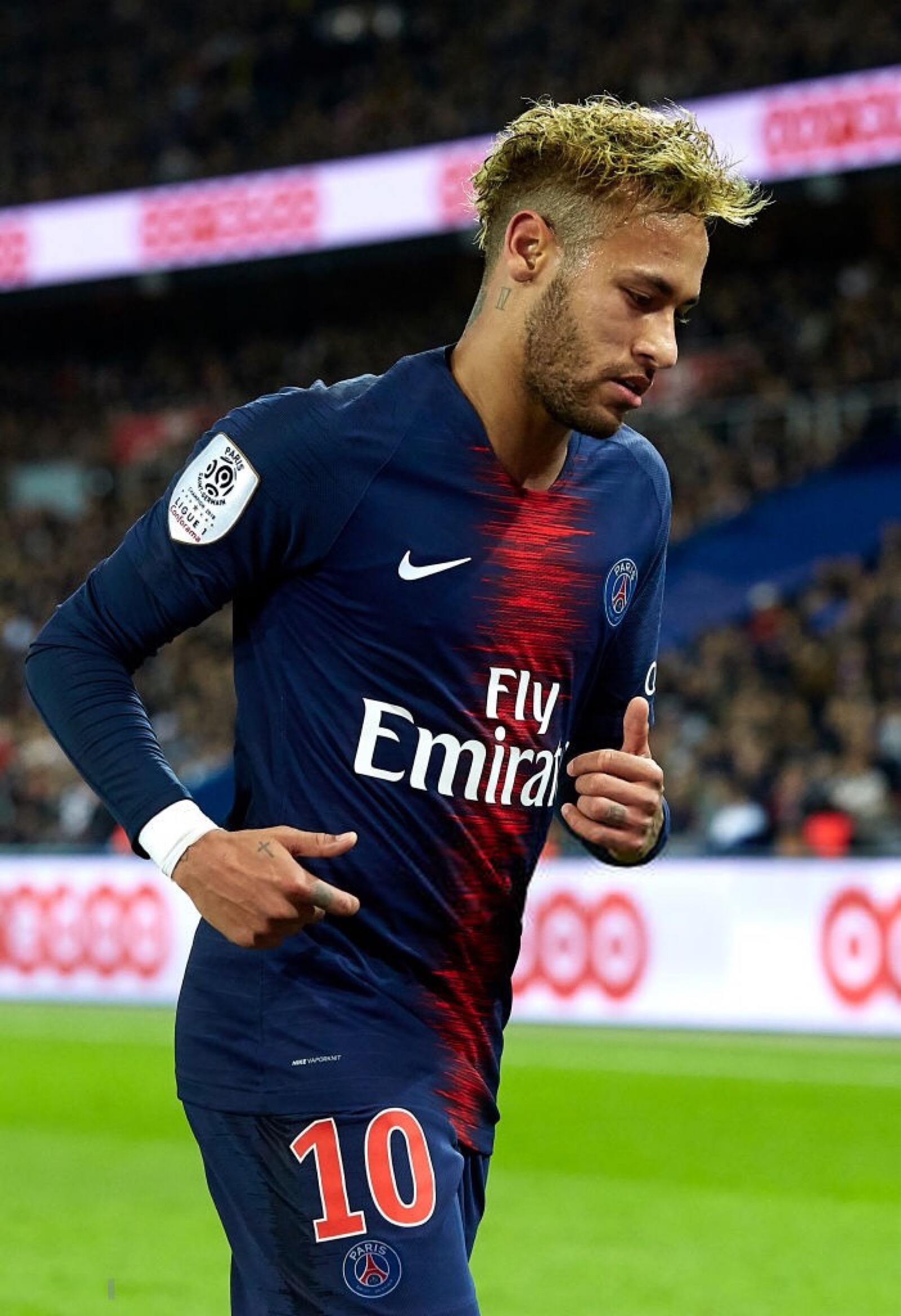 国安刚拿到足协杯冠军！就连夜官宣欧洲名帅到队执教，值得期待