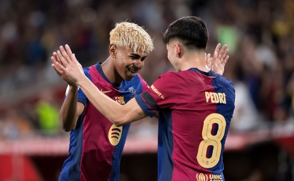 金州勇士在主场134-117击败犹他爵士，终结三连败，展现强大韧性与高效进攻。