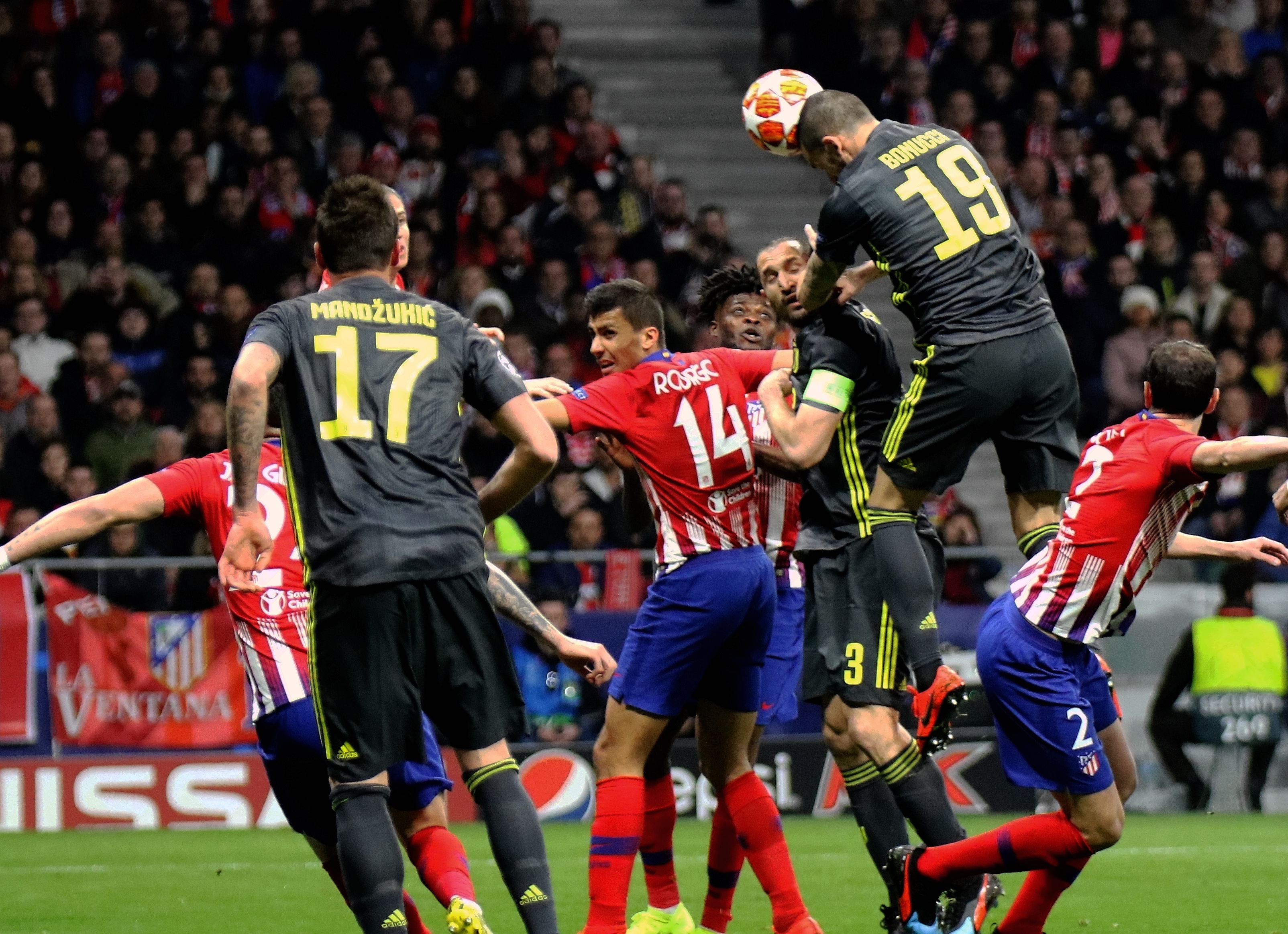 罗体：罗马租齐尔克泽费用超500万欧，他愿意等待交易完成（罗体：罗马租借齐尔克泽成本超500万欧，球员愿静待交易敲定）