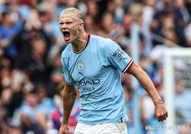 英超半场：沃尔特马德挑射破门，纽卡暂3-0埃弗顿（英超半场战报：沃尔特马德挑射建功，纽卡暂以3-0领先埃弗顿）