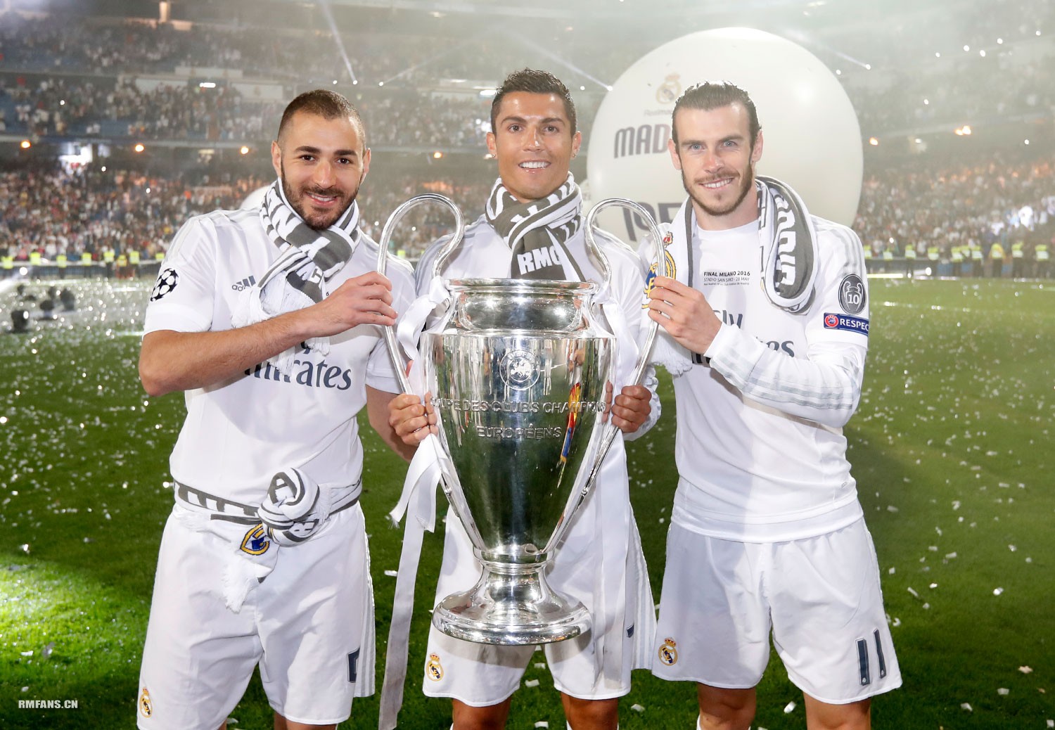 发生了什么？不敌纽卡后，瓜迪奥拉疑似和场边摄影师发生冲突